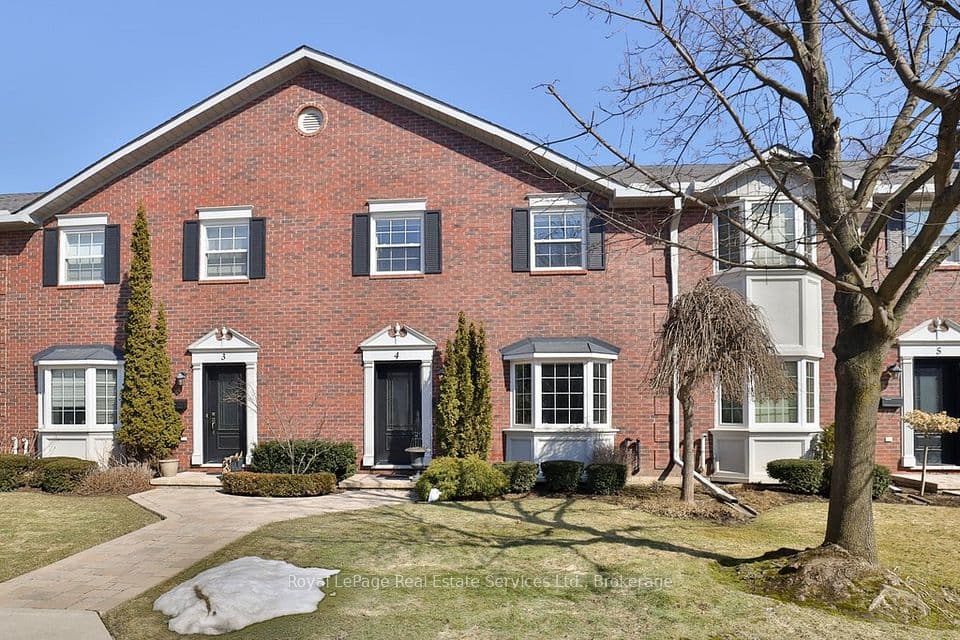 2407 Woodward Avenue 4, Burlington, ON L7R 4J2 – main photo