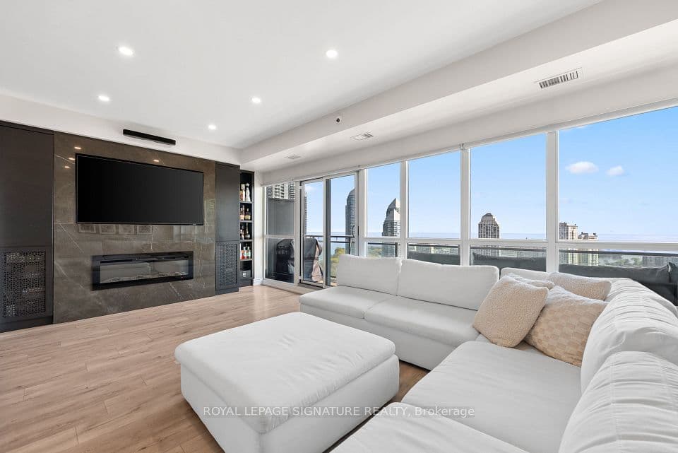 165 Legion Road 2128, Toronto, ON M8Y 0B3 – photo 2
