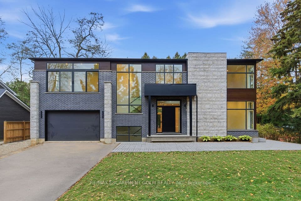 135 Secord Lane, Burlington, ON L7L 2H6 – photo 2