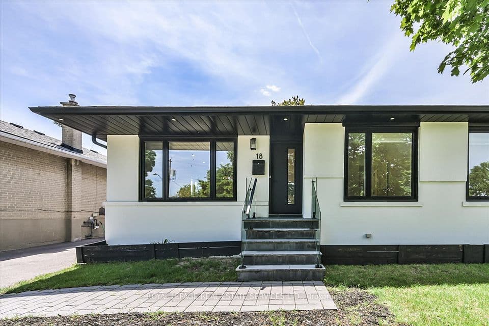 18 Celestine Drive, Toronto, ON M9R 3N1 – photo 3