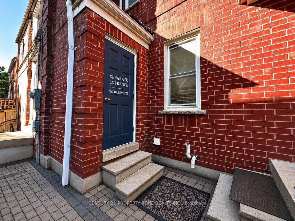 65 Shady Pine Circle, Brampton, ON L6R 1K3 – photo 2