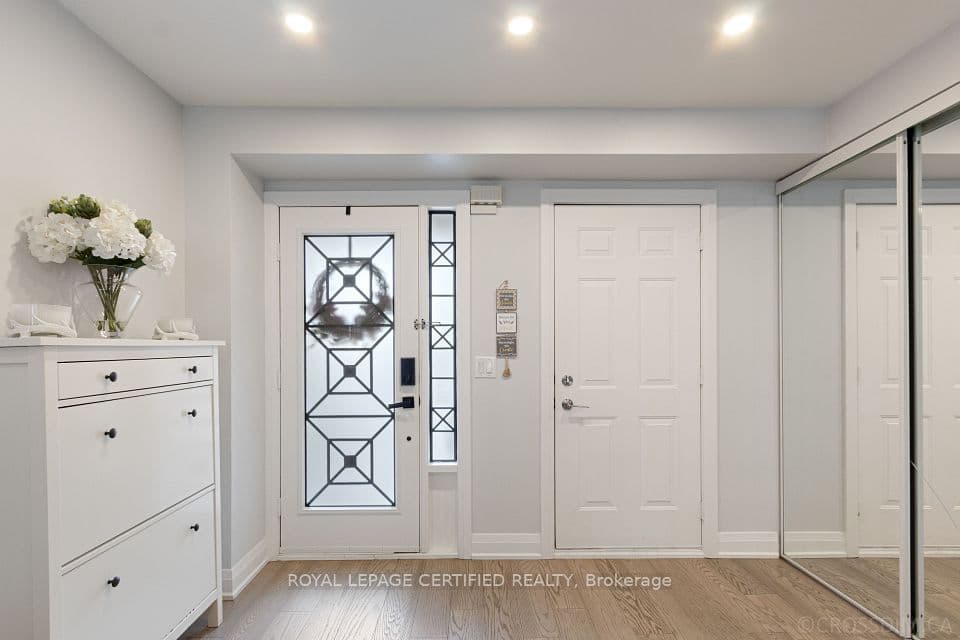 3814 Ridgepoint Way, Mississauga, ON L5N 7T7 – photo 3