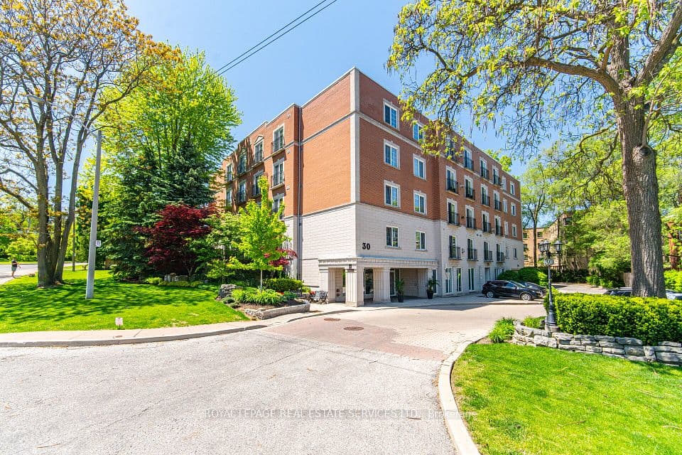 30 Anglesey Boulevard PH403, Toronto, ON M9A 3B5 – photo 2