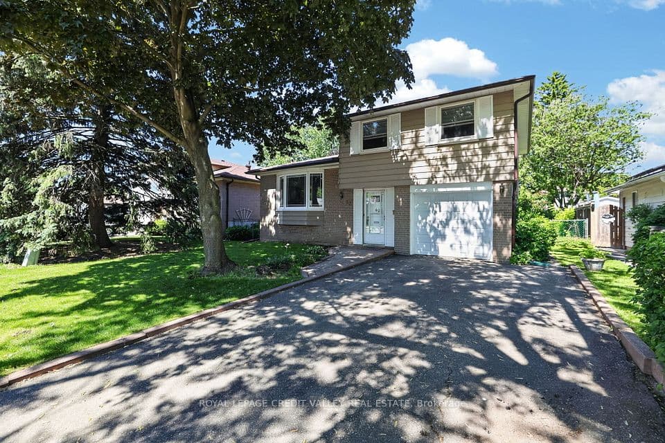 32 Farmington Drive, Brampton, ON L6W 2V2 – photo 2
