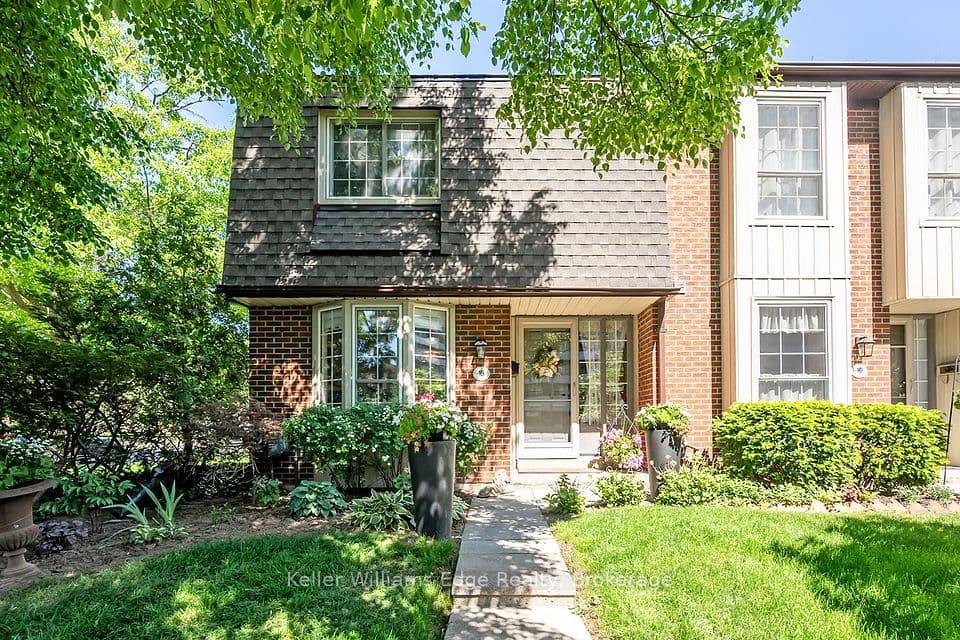3021 Glencrest Road 18, Burlington, ON L7N 3K1 – main photo