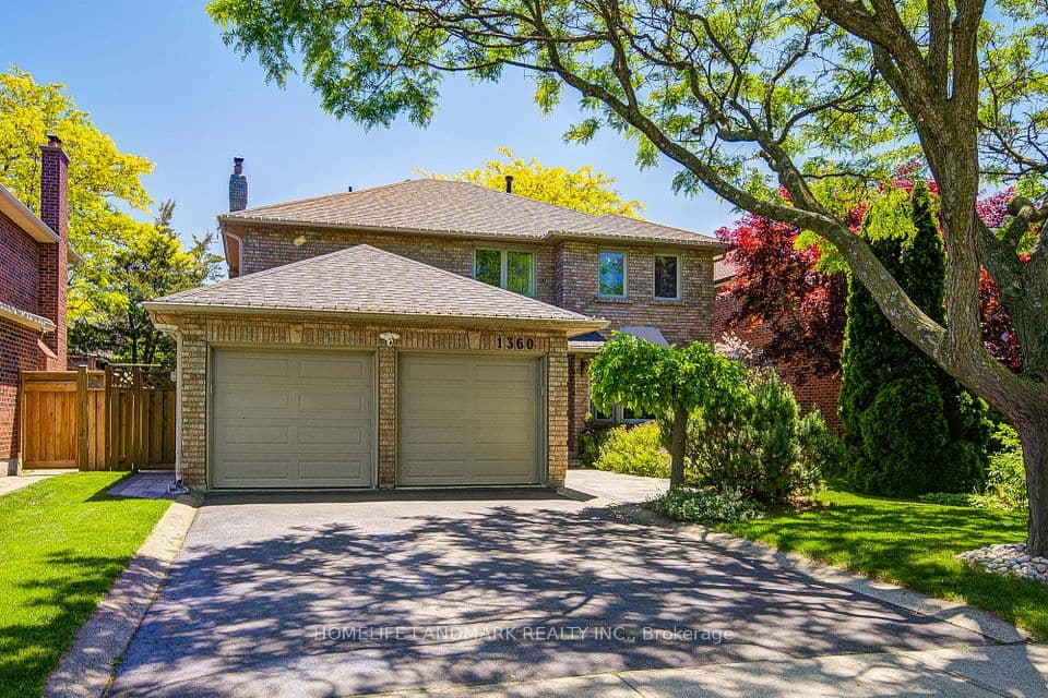 1360 Old English Lane, Oakville, ON L6M 2P8 – main photo