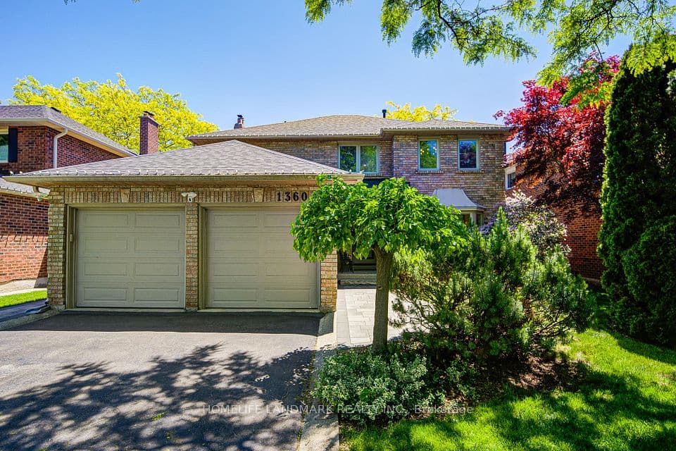 1360 Old English Lane, Oakville, ON L6M 2P8 – photo 2