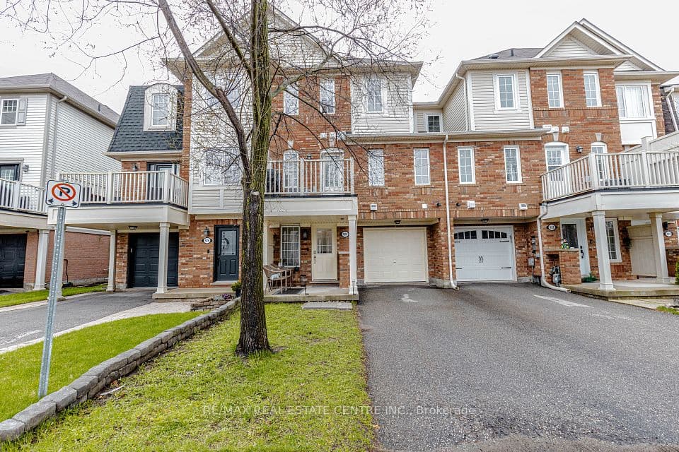924 Burgess Gardens, Milton, ON L9T 0K8 – main photo