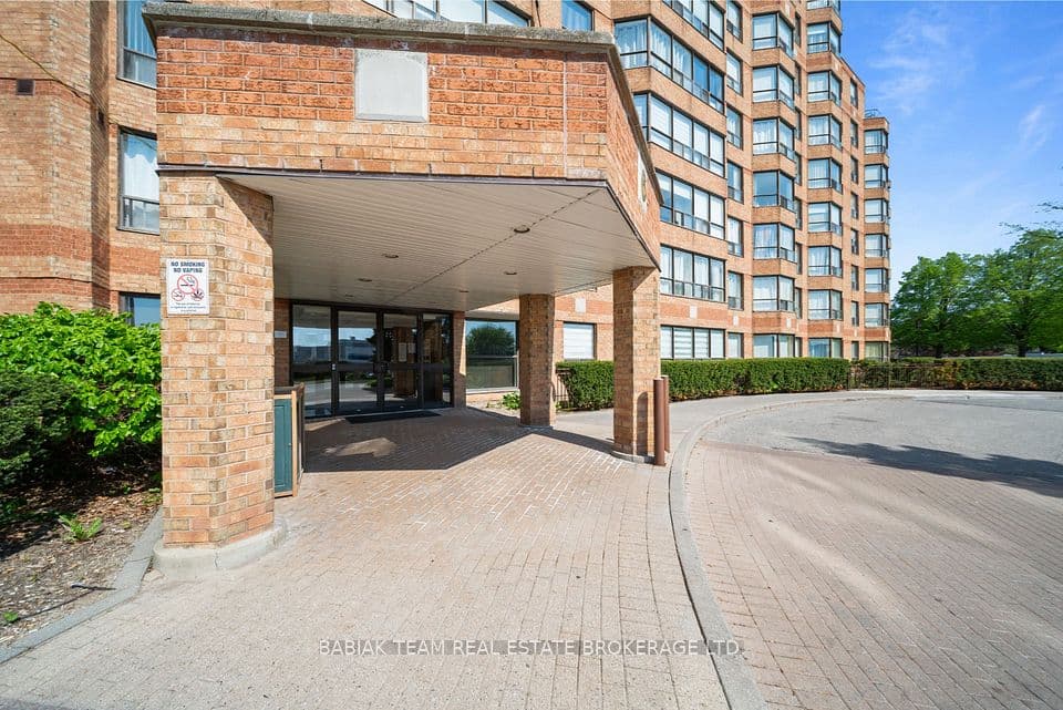 6 Humberline Drive 202, Toronto, ON M9W 6X8 – photo 2