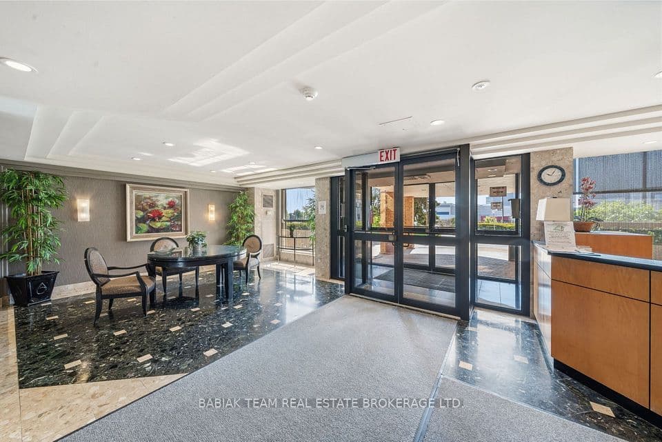 6 Humberline Drive 202, Toronto, ON M9W 6X8 – photo 3