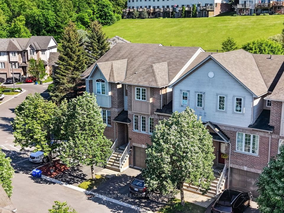 36 Palomino Trail 18, Halton Hills, ON L7G 6E9 – photo 2