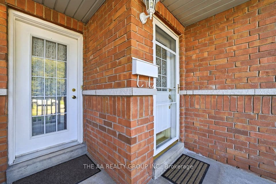 93 San Gabriele Place, Toronto, ON M9L 3A5 – photo 2