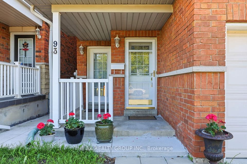 93 San Gabriele Place, Toronto, ON M9L 3A5 – photo 3