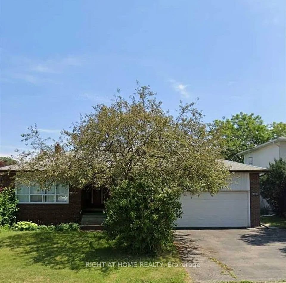 1010 Bloor Street, Mississauga, ON L4Y 2N2 – main photo