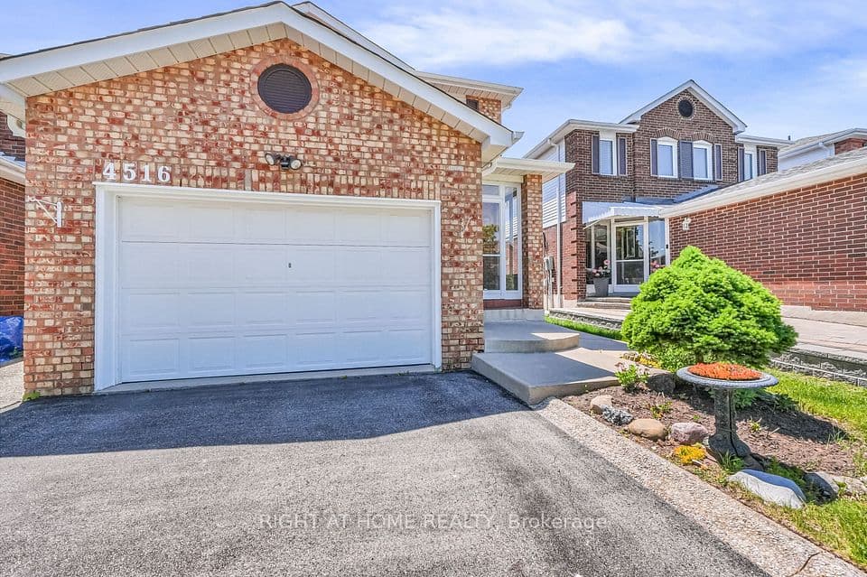 4516 Donegal Drive, Mississauga, ON L5M 4G9 – photo 3