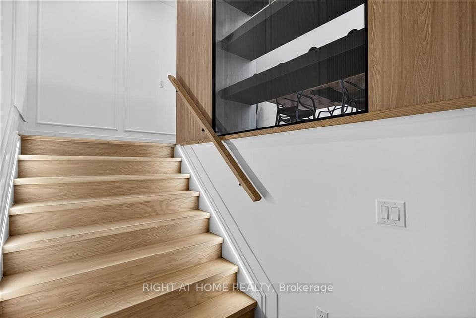 15B ROSEMEADE Avenue, Toronto, ON M8Y 3A2 – photo 3