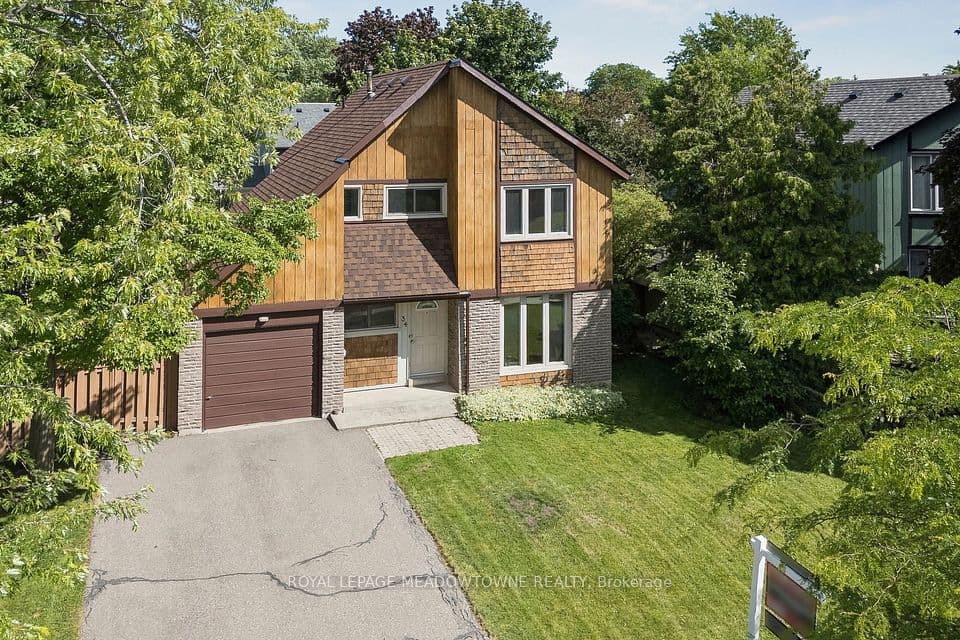 34 Plainsman Road, Mississauga, ON L5N 1C7 – main photo