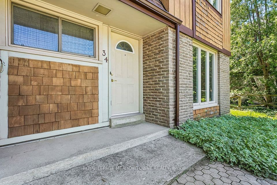 34 Plainsman Road, Mississauga, ON L5N 1C7 – photo 3