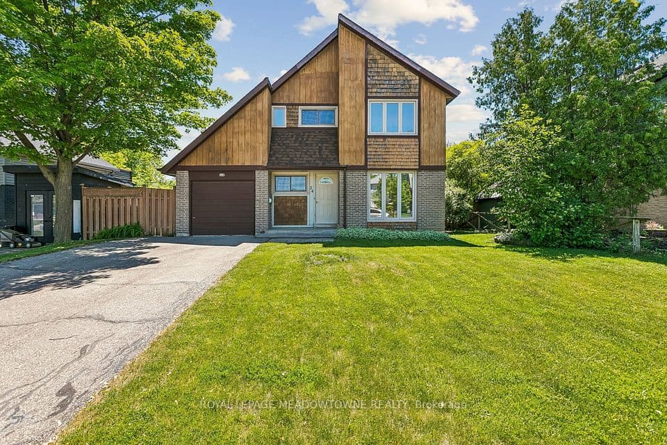 34 Plainsman Road, Mississauga, ON L5N 1C7 – photo 2