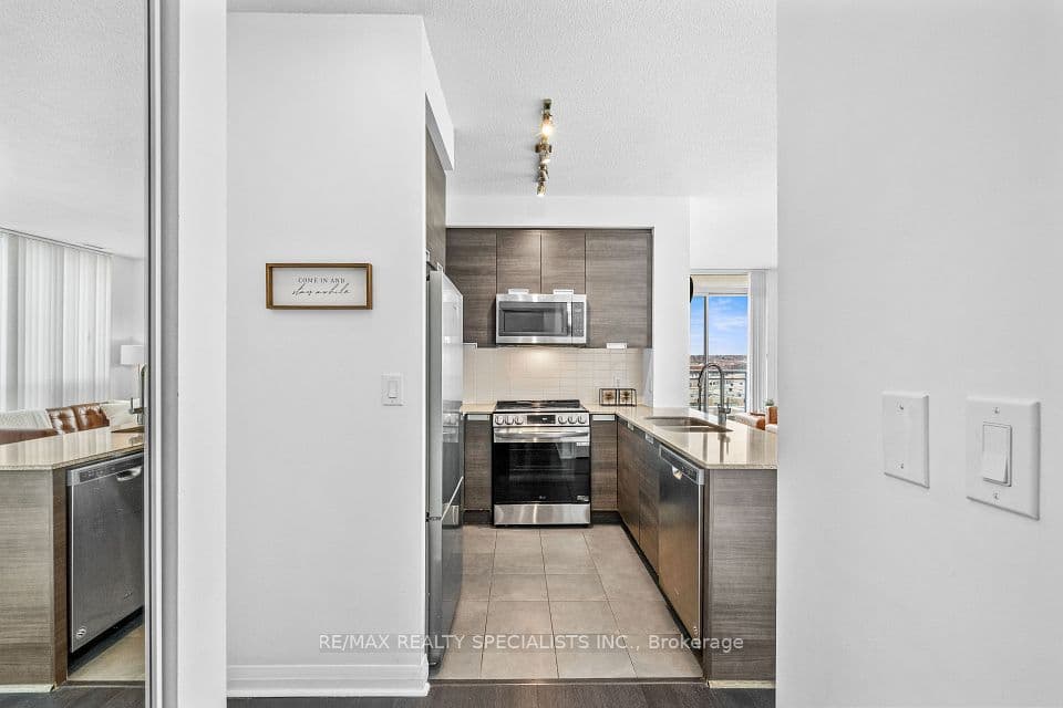 5025 Four Springs Avenue 509, Mississauga, ON L5R 0G5 – photo 3