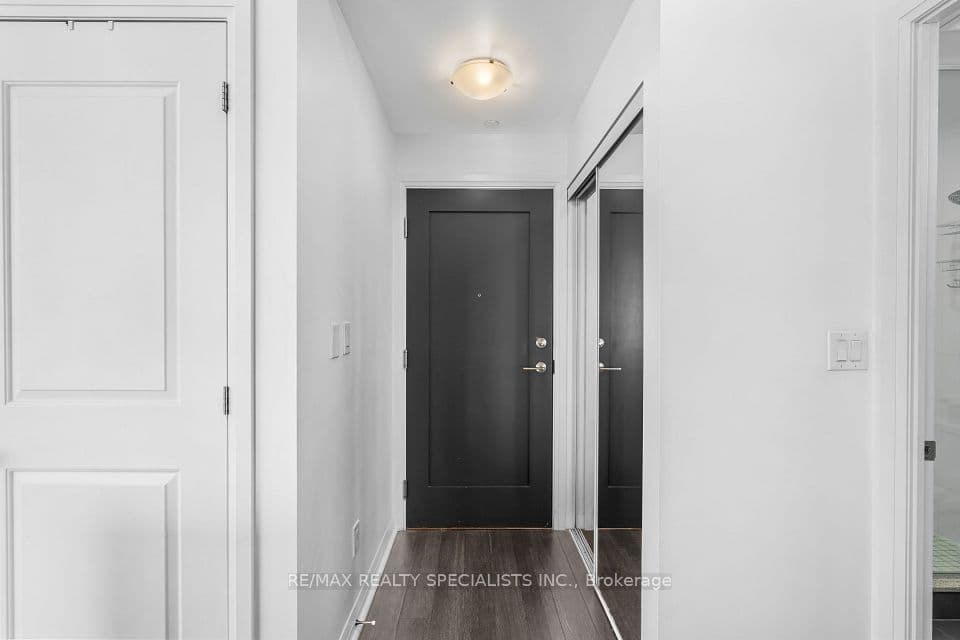5025 Four Springs Avenue 509, Mississauga, ON L5R 0G5 – photo 2