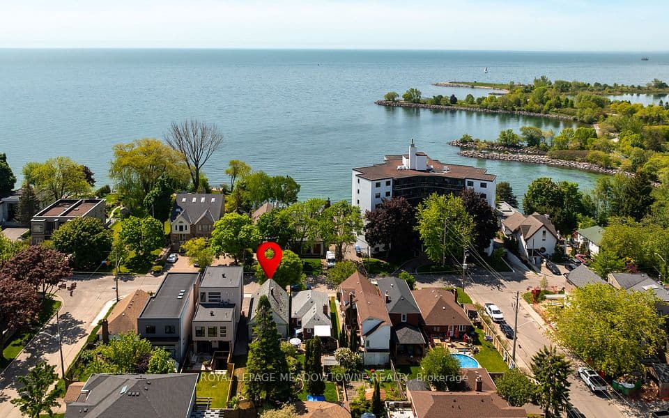 182 Lakeshore Drive, Toronto, ON M8V 2A9 – main photo