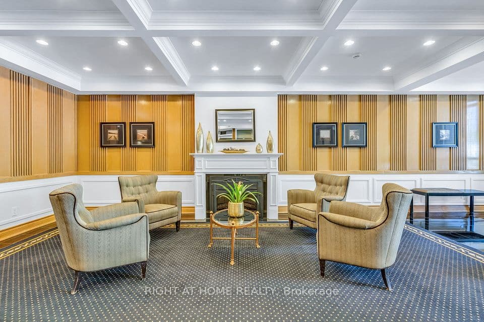 20 Southport Street 208, Toronto, ON M6S 4Y8 – photo 3