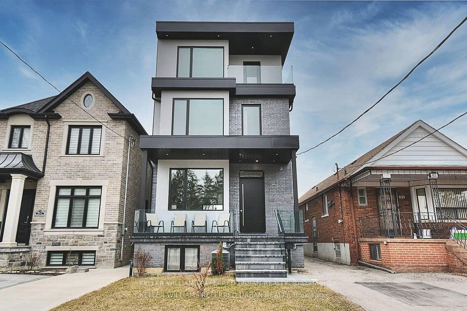 613 Harvie Avenue, Toronto, ON M6E 4M4 – main photo