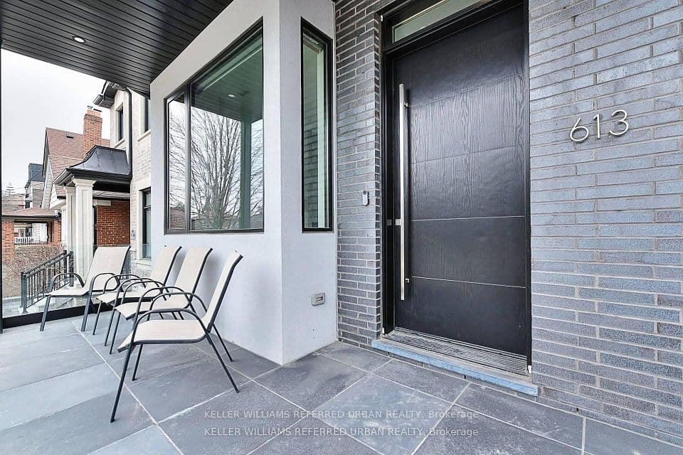 613 Harvie Avenue, Toronto, ON M6E 4M4 – photo 3