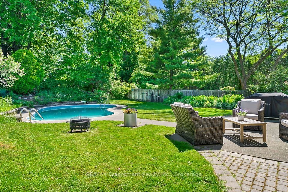 255 Spring Garden Road, Oakville, ON L6L 5H5 – photo 3