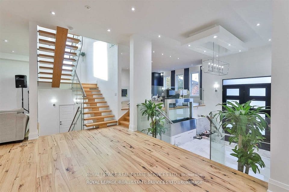 61 Dane Avenue, Toronto, ON M6A 1G4 – photo 2