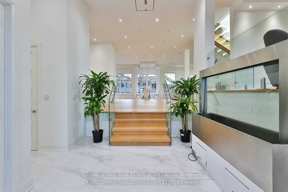 61 Dane Avenue, Toronto, ON M6A 1G4 – photo 3