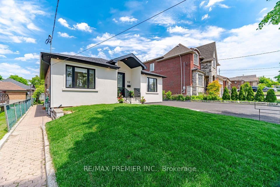 62 Flamborough Drive, Toronto, ON M6M 2R6 – photo 3
