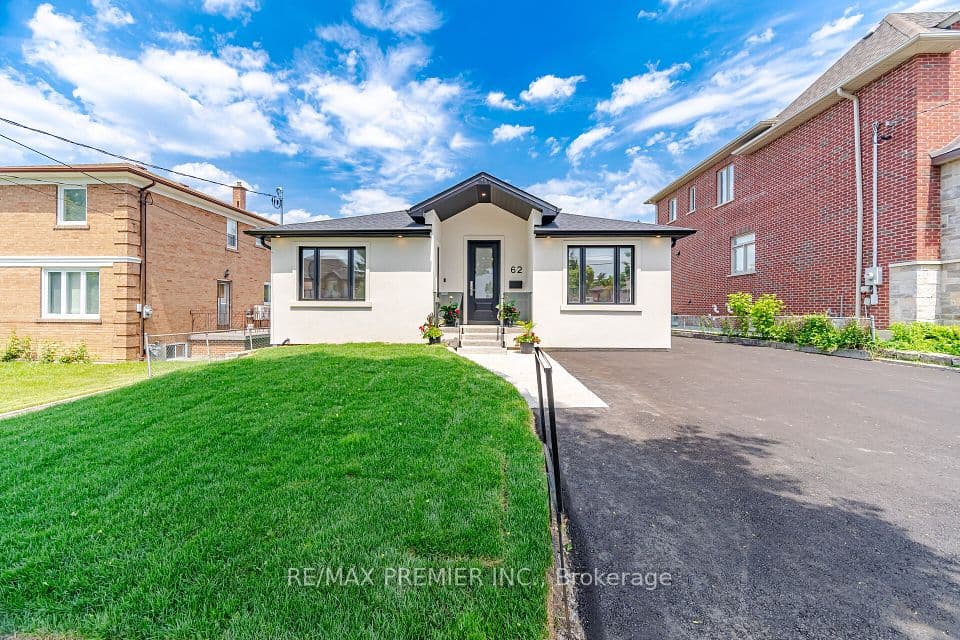 62 Flamborough Drive, Toronto, ON M6M 2R6 – photo 2