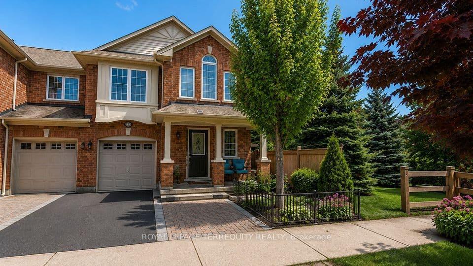 2223 Jillian Lane, Oakville, ON L6M 0G7 – photo 2