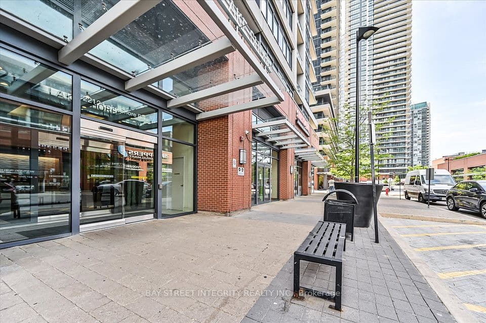2212 Lake Shore Boulevard W 2001, Toronto, ON M8V 0C2 – photo 3