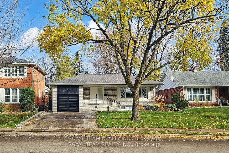 37 Markland Drive, Toronto, ON M9C 1M9 – main photo