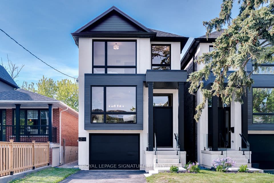 62 Ash Crescent, Toronto, ON M8W 1E6 – main photo
