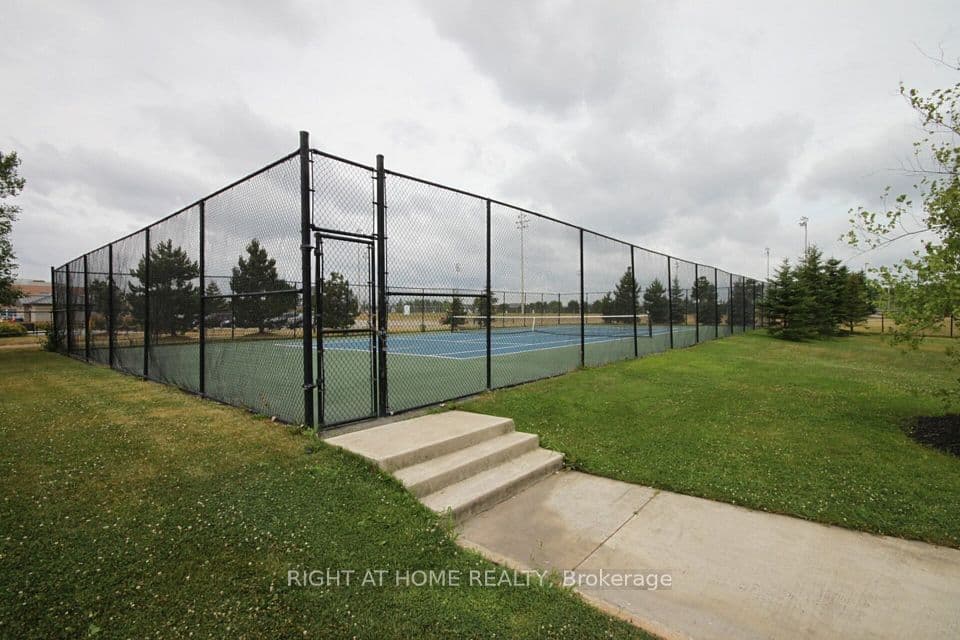 2545 Erin Centre Boulevard 1211, Mississauga, ON L5M 6Z9 – photo 3
