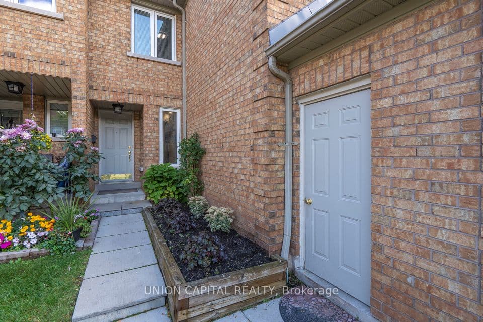 2555 Thomas Street 106, Mississauga, ON L5M 5P6 – photo 3