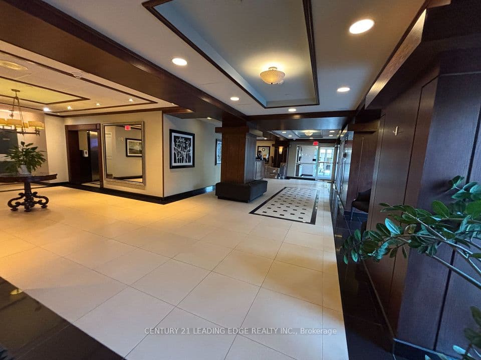 101 Subway Crescent 405, Toronto, ON M9B 6K4 – photo 3
