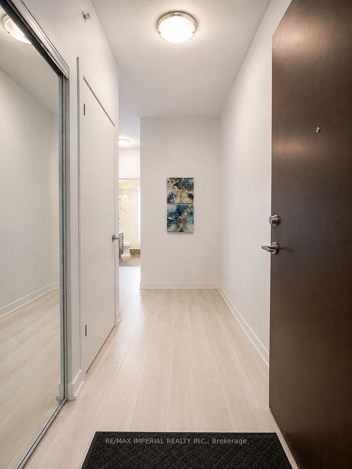 2212 Lake Shore Boulevard W 3001, Toronto, ON M8V 0C2 – photo 3