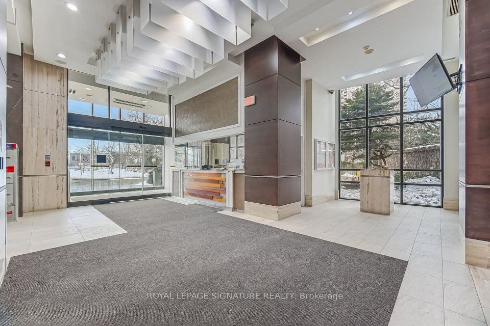 330 Burnhamthorpe Road W 1402, Mississauga, ON L5B 0E1 – photo 2