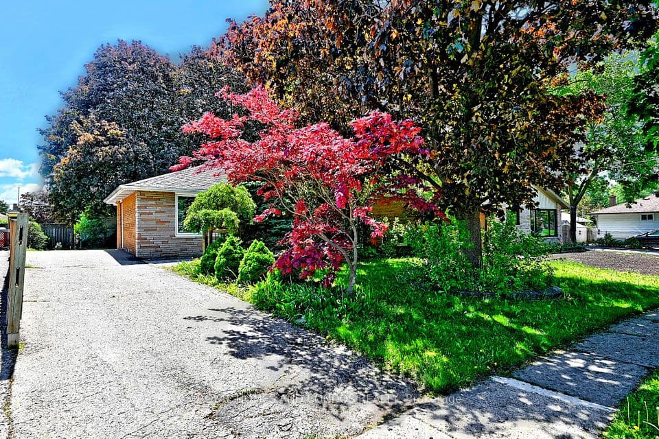 6 Raylawn Crescent, Halton Hills, ON L7G 4M5 – main photo