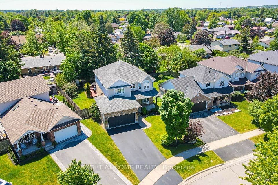 72 Beardmore Crescent, Halton Hills, ON L7J 2Z1 – photo 3
