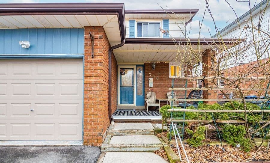 338 Hillside Drive, Mississauga, ON L5M 2L7 – photo 2