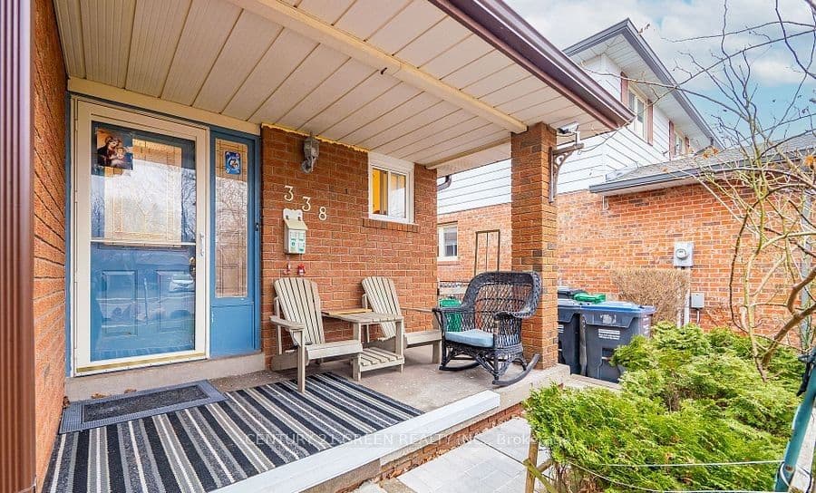 338 Hillside Drive, Mississauga, ON L5M 2L7 – photo 3