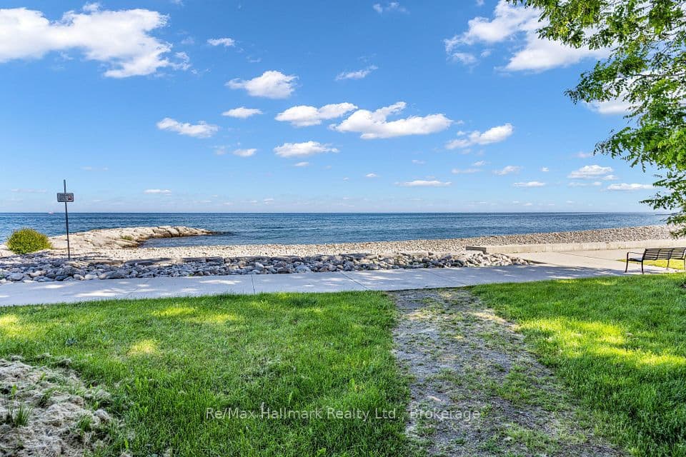 10 MAPLE GROVE Drive 14, Oakville, ON L6J 0E1 – photo 2