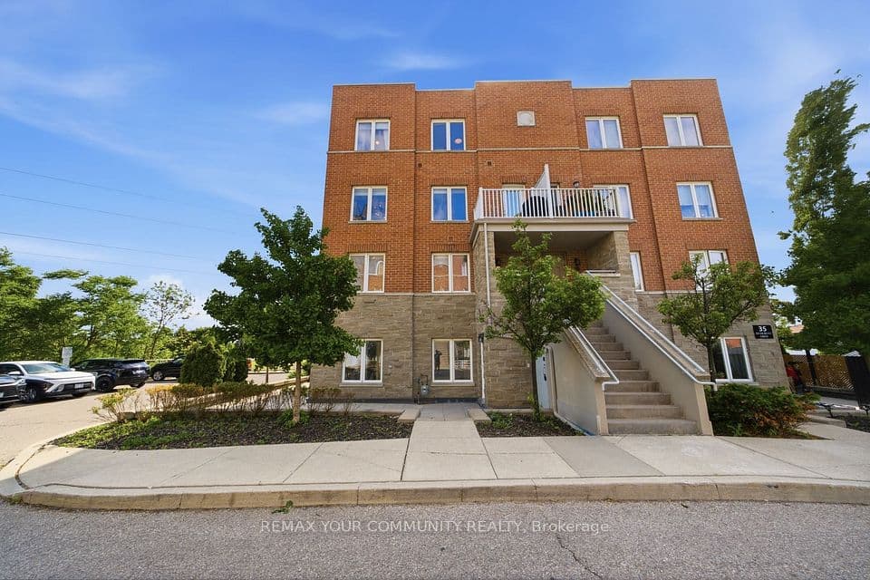 35 Richgrove Drive 204, Toronto, ON M9R 0A3 – main photo