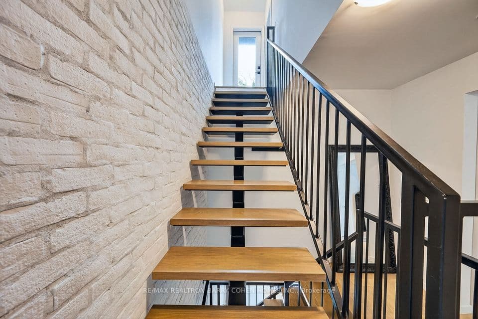 50 Bartlett Avenue 7, Toronto, ON M6H 3E6 – photo 2